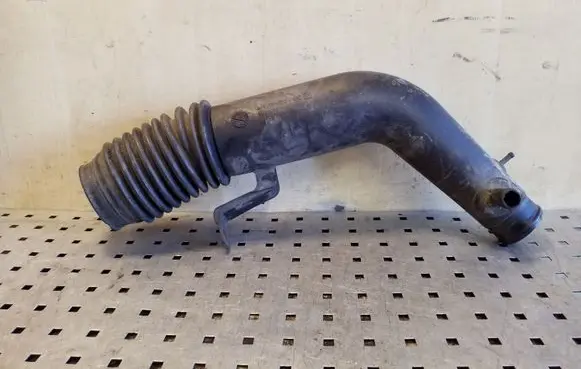 Opel Frontera B Turbo air intake inlet pipe/hose 897142010