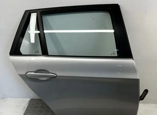BMW 3 E90 E91 Rear door