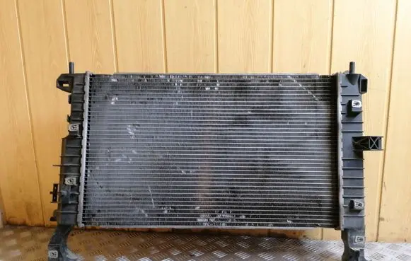 Coolant radiator