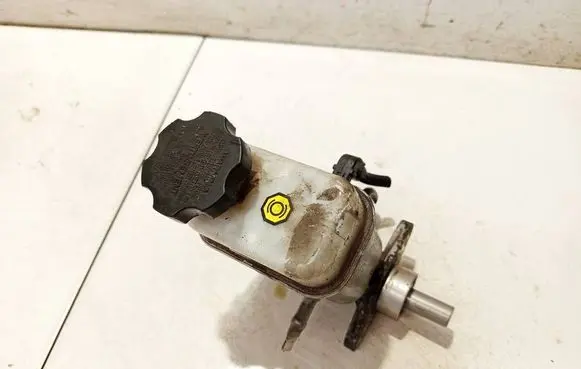 Master brake cylinder