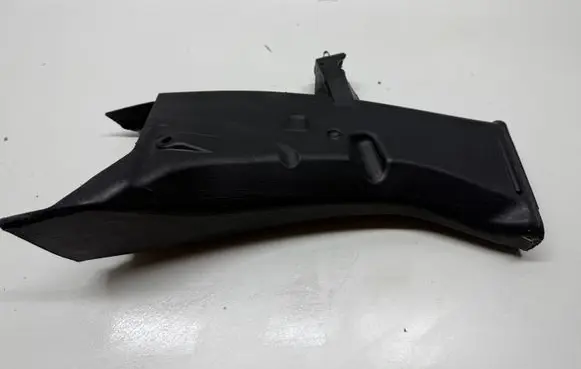 Chevrolet Camaro Intercooler air channel guide 84010174 23423010