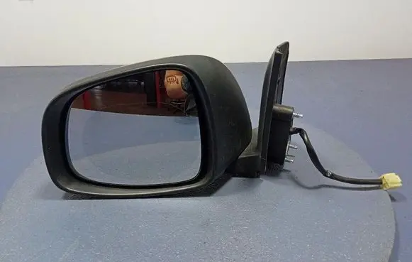 Front door electric wing mirror