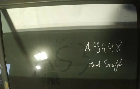 Hyundai Santa Fe Rear door window glass as3