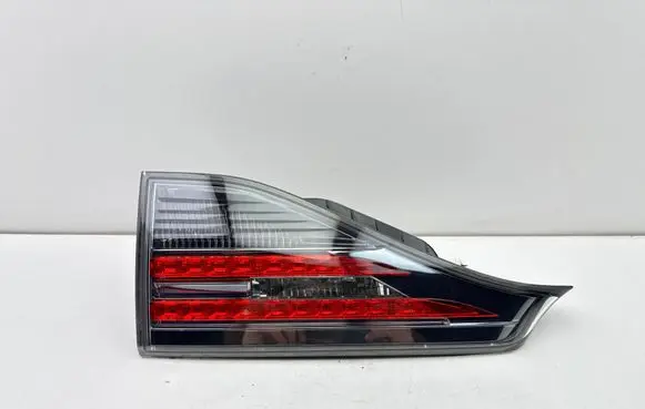 Lexus CT 200H Tailgate rear/tail lights E1313037