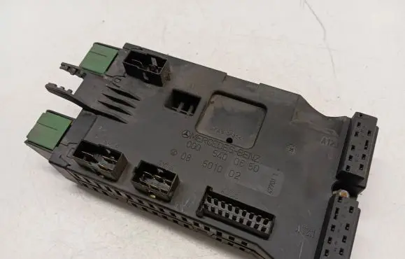 Mercedes-Benz Vito Viano W638 Fuse box set 0005400650 08501002