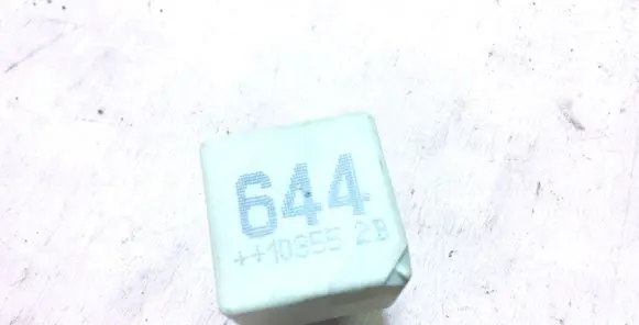 Volkswagen Polo V 6R Other relay 4H0951253