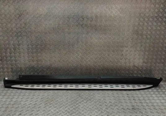 Mercedes-Benz GLS X166 Sill A1666980025