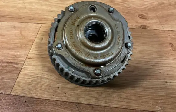 Opel Astra H Camshaft pulley/ VANOS 55567048