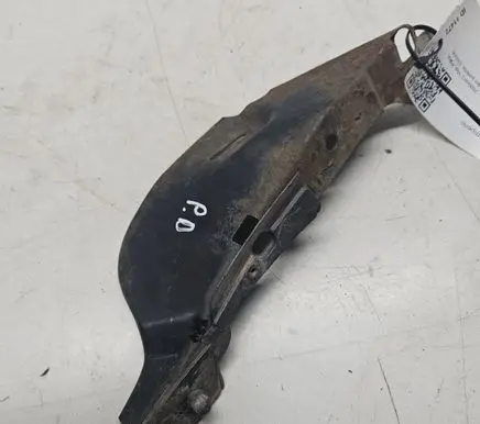 Front bumper mounting bracket