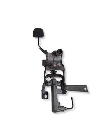 Honda CR-V Clutch master cylinder 