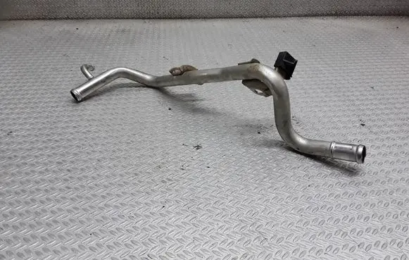 Toyota Auris 150 Engine coolant pipe/hose