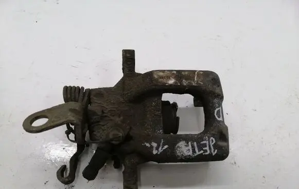 Volkswagen Jetta VI Rear brake caliper