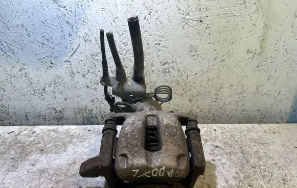 Volkswagen Caddy Rear brake caliper