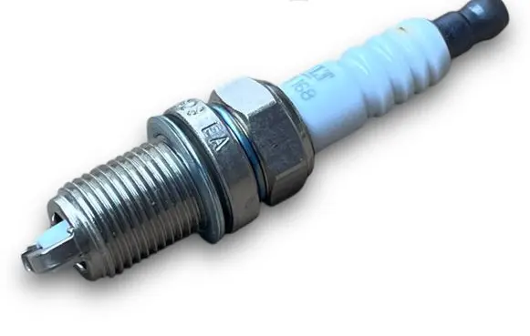 Renault Clio II Spark plug S615 7700500168