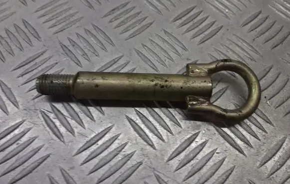 Mazda 3 I Tie down hook / loop 