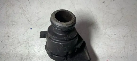 Opel Insignia A Engine coolant pipe/hose