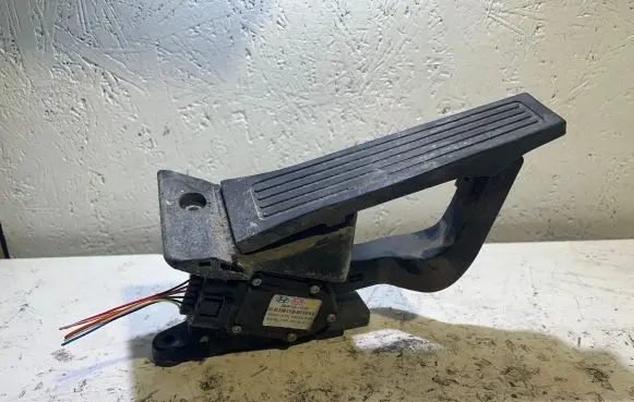 Hyundai ix35 Accelerator throttle pedal GBJ0143A 7660