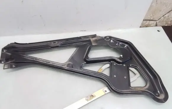 Volkswagen II LT Front door manual window regulator 