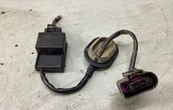Volkswagen PASSAT B6 Fuel injection pump control unit/module 1K0906093D