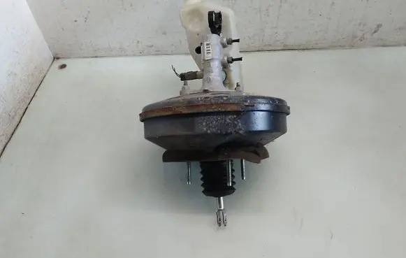 Peugeot 207 Brake booster 9657455580