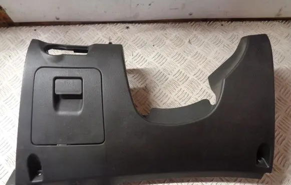 Chevrolet Cruze Dashboard lower bottom trim panel 96990280