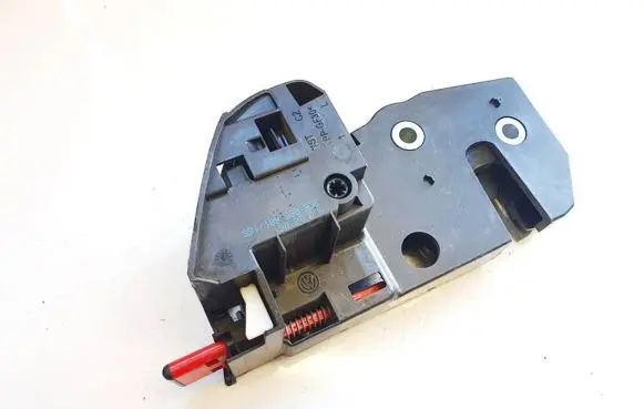 Volkswagen PASSAT B6 Seat back rest lock catch 3c5885681