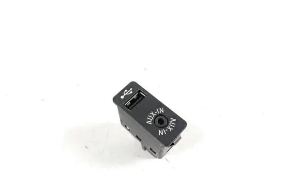BMW 4 F32 F33 USB socket connector 9237654