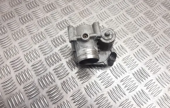 Volkswagen Polo IV 9N3 Throttle valve 03D133062E A2C53060088 0130906150