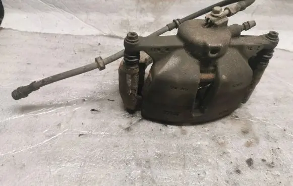 Volkswagen Sharan Front brake caliper 0799D