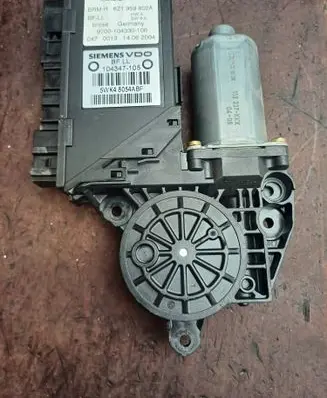 Audi A2 Front door window regulator motor 8Z1959802A 9700104330106 104347105