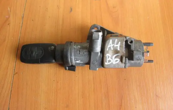 Audi A4 S4 B6 8E 8H Ignition lock 4B0905851F