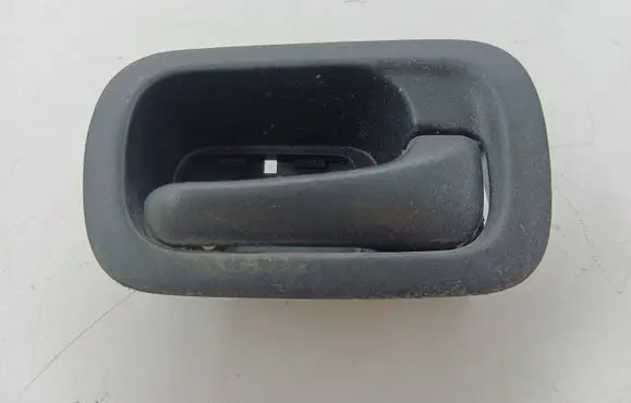 Honda CR-V Rear door interior handle