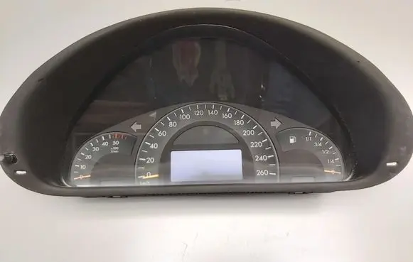 Mercedes-Benz C W203 Dashboard 1213