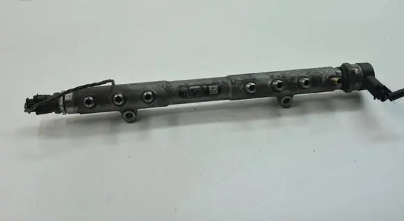 Volvo XC60 Fuel main line pipe 31259011