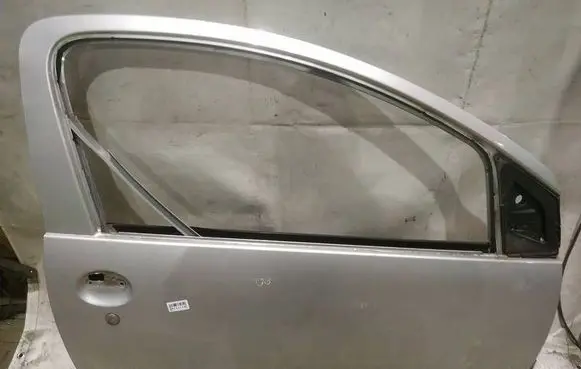 Toyota Aygo AB10 Front door PILKOS