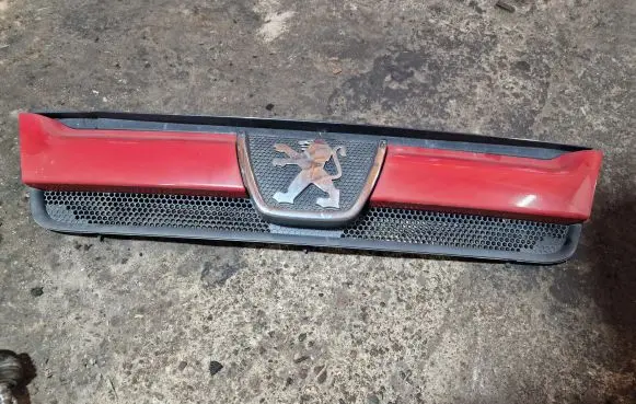 Peugeot Boxer Front bumper upper radiator grill