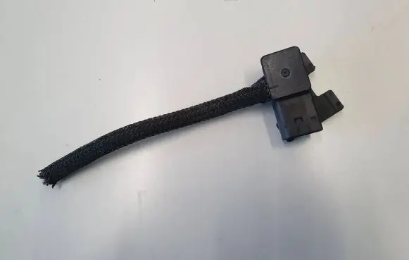 BMW 1 E82 E88 Exhaust gas pressure sensor 7805152 1180 11M15