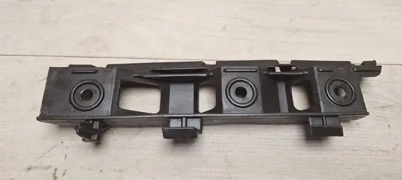 Volkswagen PASSAT B6 Front bumper mounting bracket 3C0807184