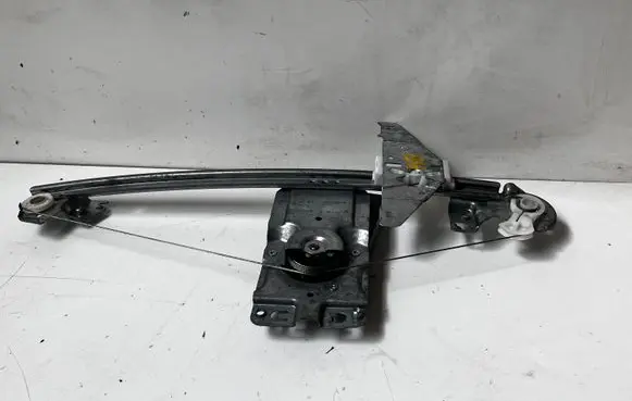 Suzuki Liana Front door window regulator with motor 8343076F10 0621009291