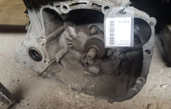 Manual 5 speed gearbox