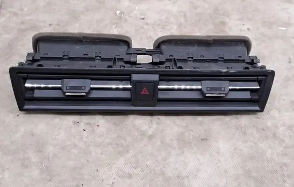 Seat Ibiza V (KJ) Dash center air vent grill 6F0819110