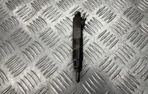 Volvo V70 Fuel injector 046130201F