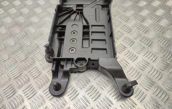 Battery tray