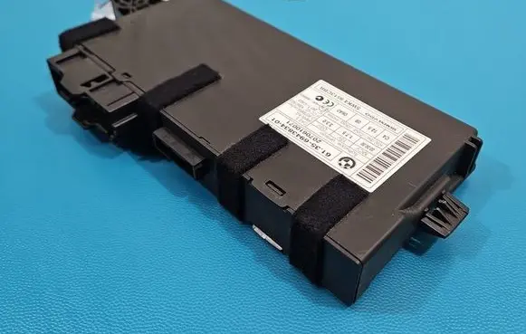 Mini One - Cooper R57 Central body control module 6943834 IMPRK1550710