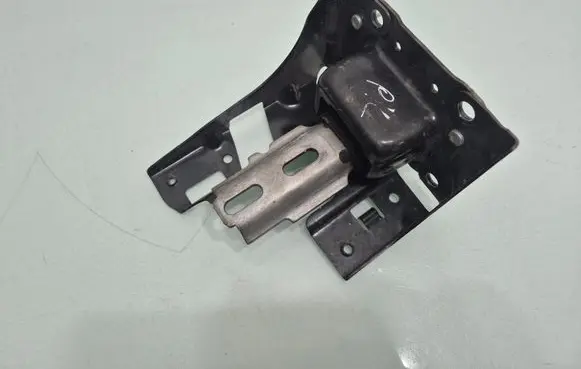 Peugeot 2008 I Gearbox mount 9807450680