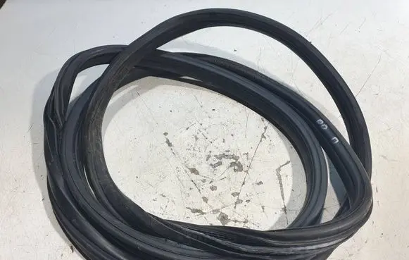 BMW X3 E83 Front door rubber seal 