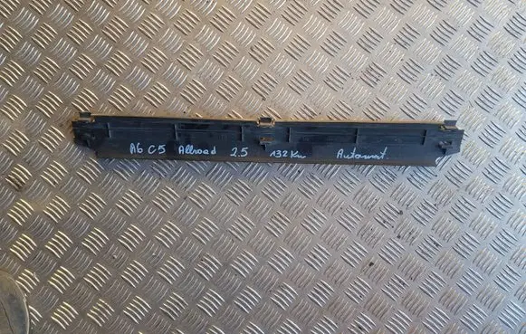 Radiator trim
