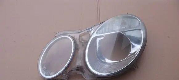 Mercedes-Benz E W211 Headlight lense 15435300