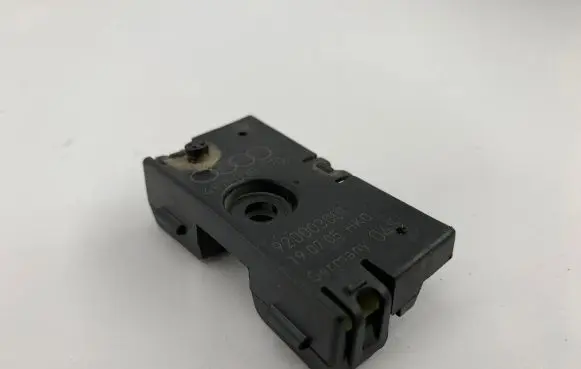 Audi A6 S6 C6 4F Antenna control unit 4F0035570 20003001 2705HK