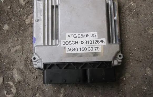 Mercedes-Benz C W203 Engine control unit/module ECU A6461503079
